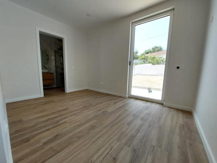 Image No.18-4 Bed Villa for sale