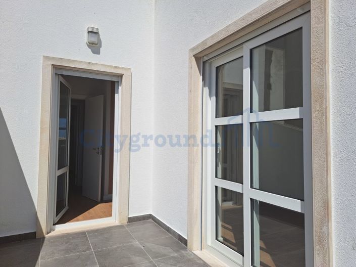 Image No.12-3 Bed Apartment for sale