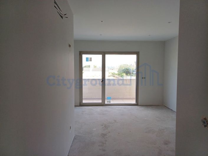 Image No.20-4 Bed House for sale