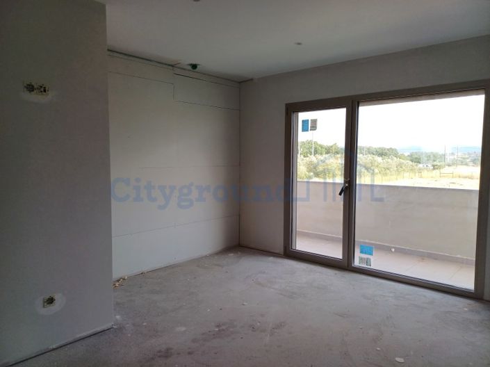 Image No.21-4 Bed House for sale