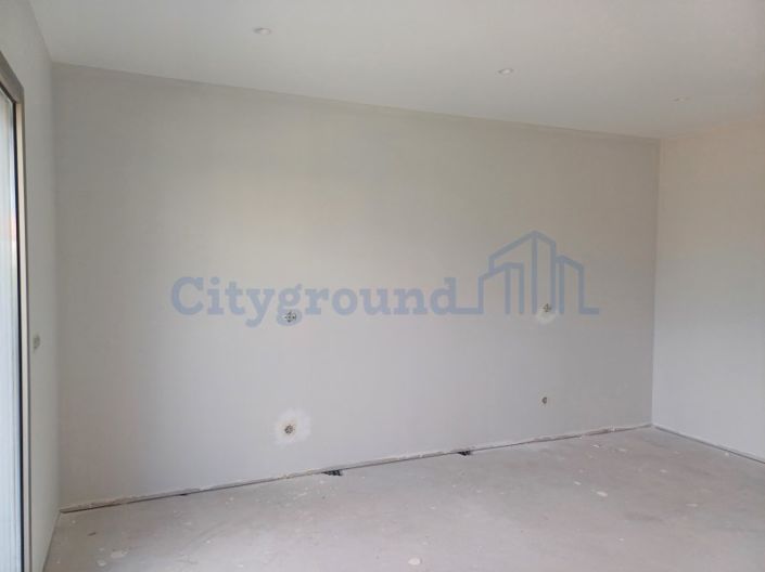 Image No.22-4 Bed House for sale