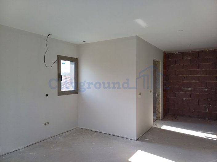 Image No.26-4 Bed House for sale