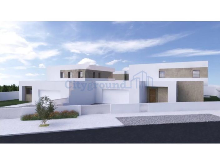 Image No.32-4 Bed House for sale