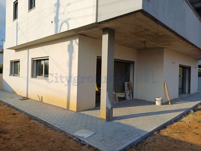 Image No.6-4 Bed House for sale