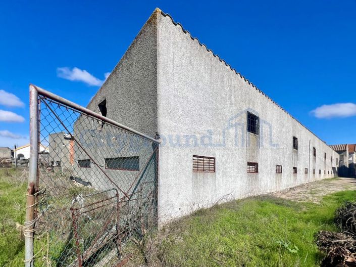 Image No.13-14 Bed Farmhouse for sale