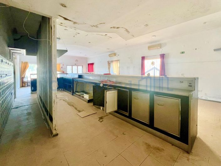 Image No.26-14 Bed Farmhouse for sale