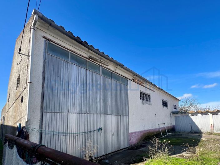 Image No.53-14 Bed Farmhouse for sale