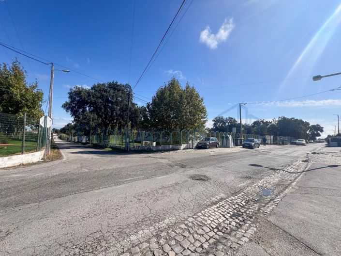 Image No.54-14 Bed Farmhouse for sale