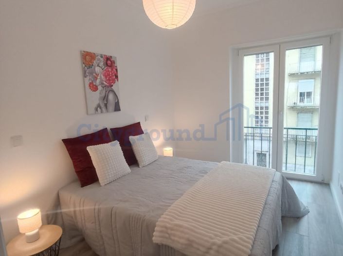 Image No.10-3 Bed Apartment for sale