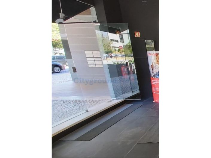 Image No.3-Commercial à vendre à Lisbon