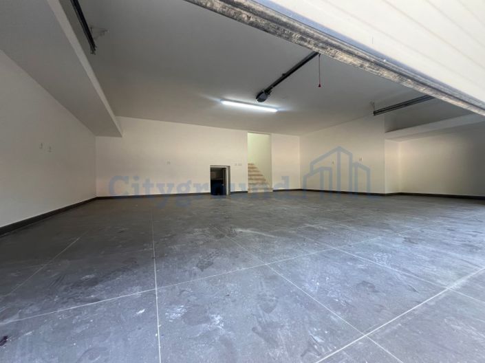 Image No.33-4 Bed House for sale