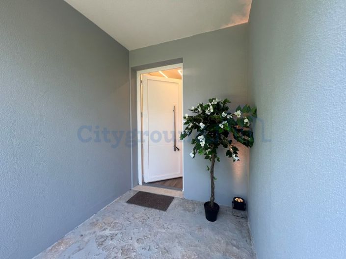 Image No.36-4 Bed House for sale