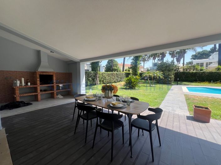 Image No.5-4 Bed House for sale