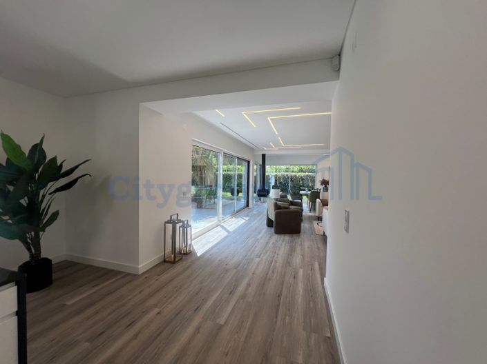 Image No.9-4 Bed House for sale