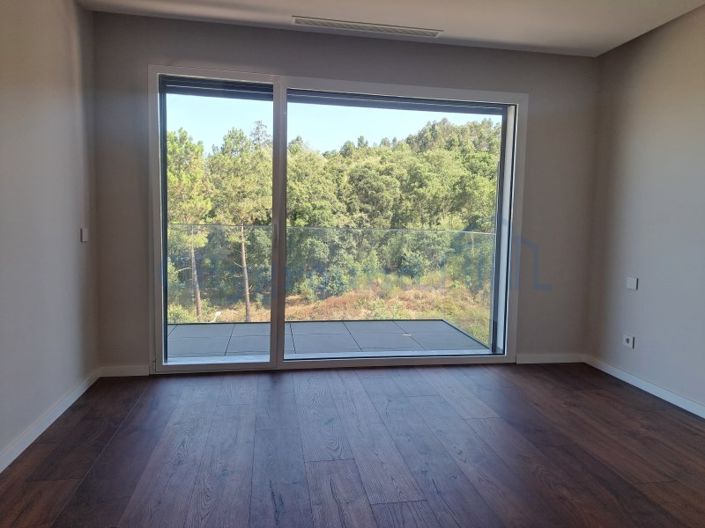 Image No.15-3 Bed Apartment for sale