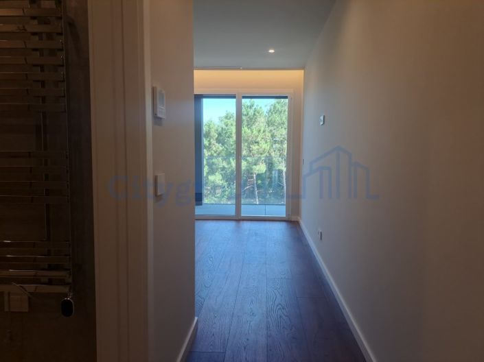 Image No.20-3 Bed Apartment for sale