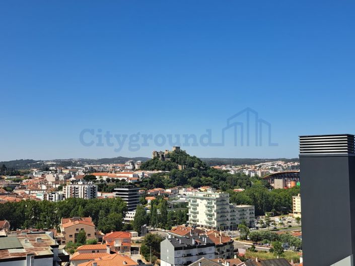 Image No.35-3 Bed Apartment for sale