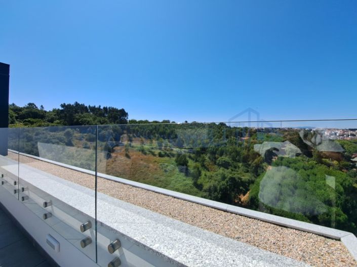 Image No.38-3 Bed Apartment for sale