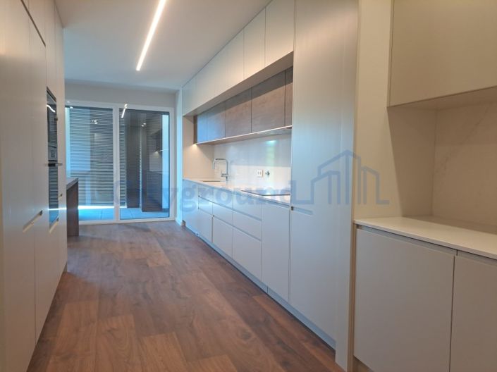 Image No.7-3 Bed Apartment for sale