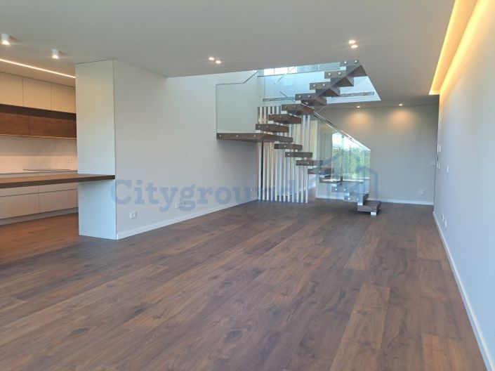 Image No.9-3 Bed Apartment for sale