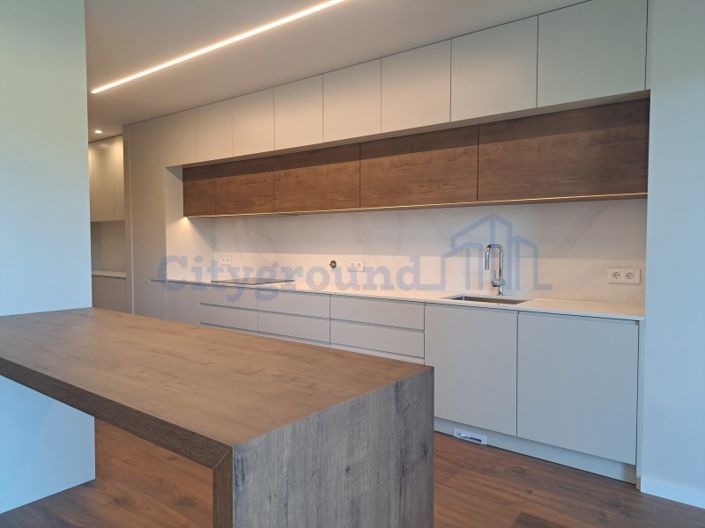 Image No.3-3 Bed Apartment for sale