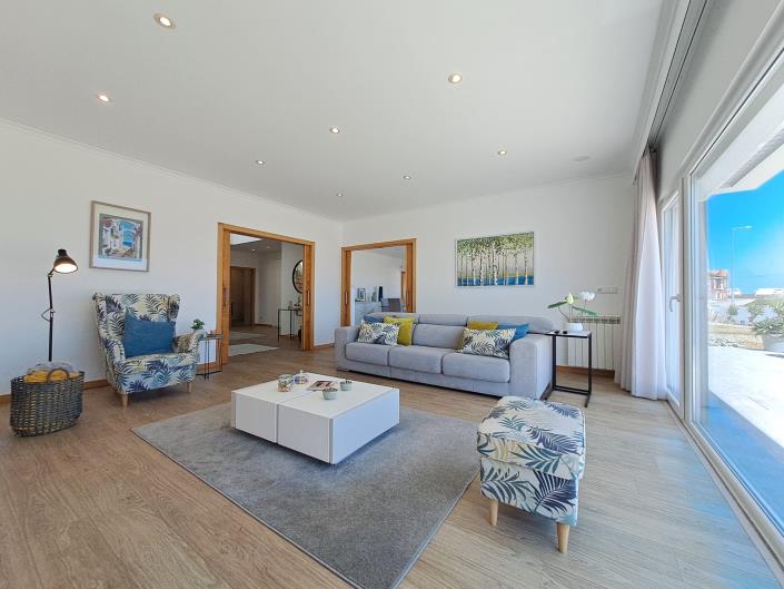 Image No.2-5 Bed Villa for sale