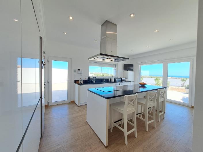 Image No.5-5 Bed Villa for sale