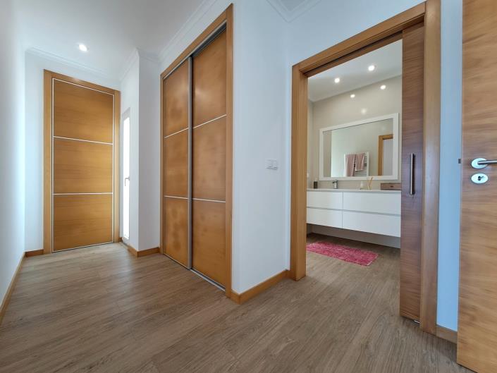 Image No.15-5 Bed Villa for sale