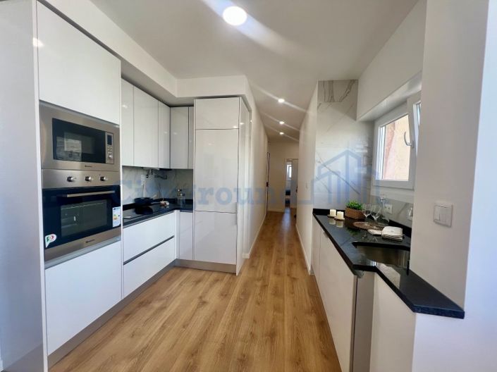 Image No.10-3 Bed Apartment for sale