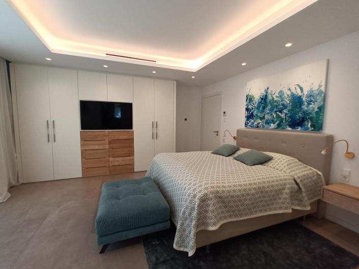 Image No.15-8 Bed House/Villa for sale