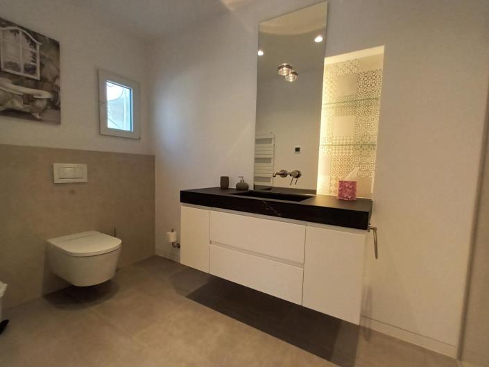 Image No.18-8 Bed House/Villa for sale