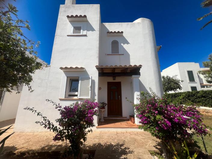 Image No.16-3 Bed Chalet for sale