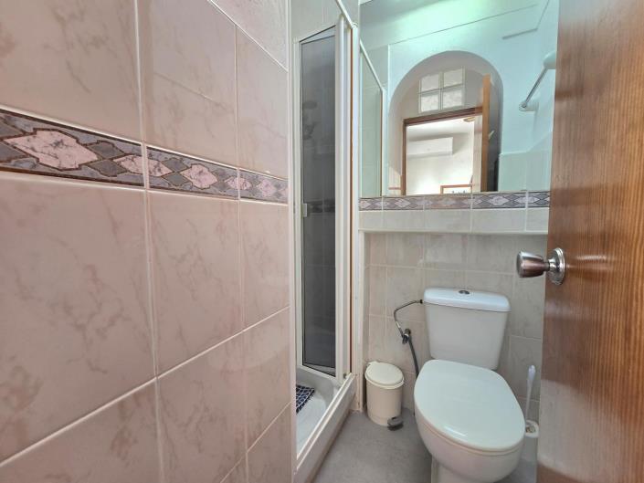 Image No.11-4 Bed Villa / Detached for sale