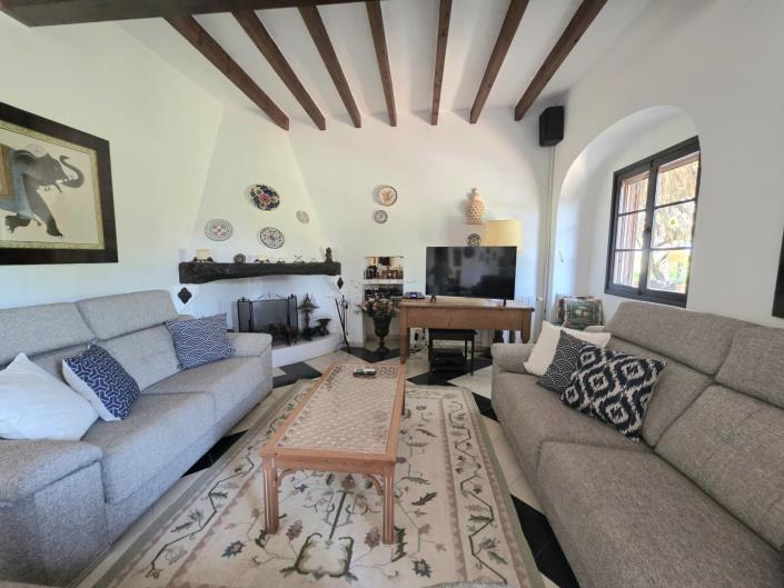 Image No.5-6 Bed Village House for sale