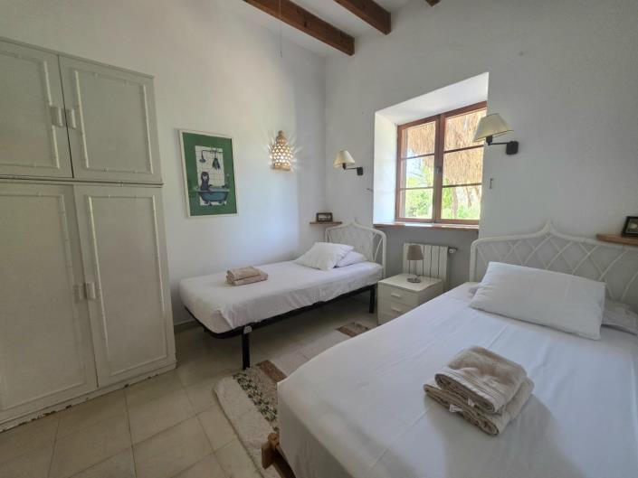 Image No.13-6 Bed Village House for sale