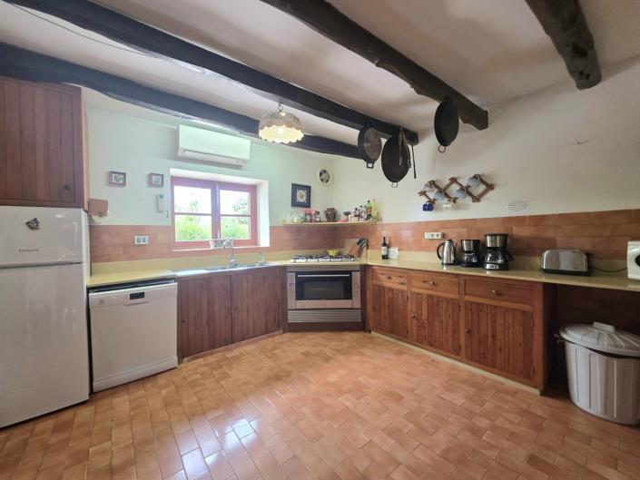 Image No.17-6 Bed Village House for sale