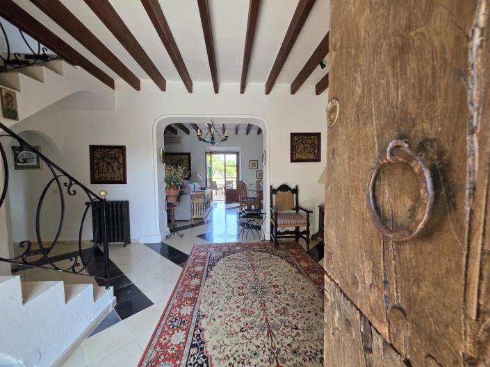 Image No.4-6 Bed Village House for sale