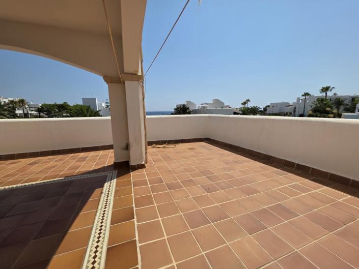 Image No.8-7 Bed Chalet for sale