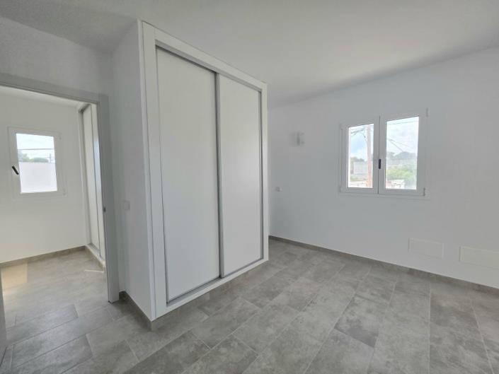 Image No.12-2 Bed Villa for sale