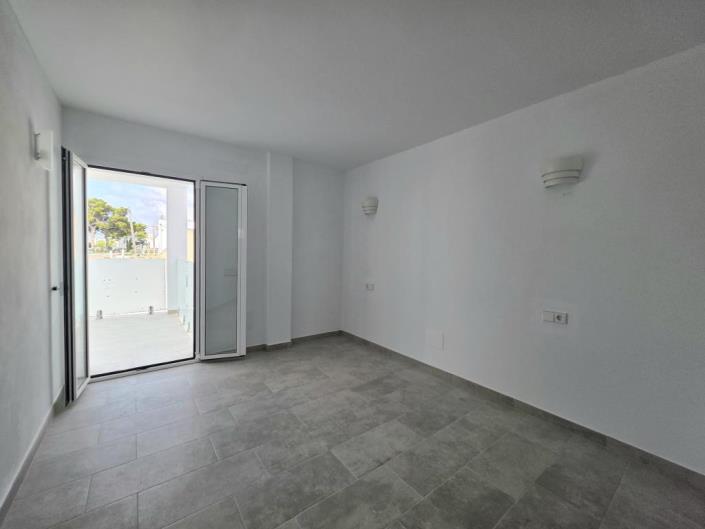 Image No.17-2 Bed Villa for sale