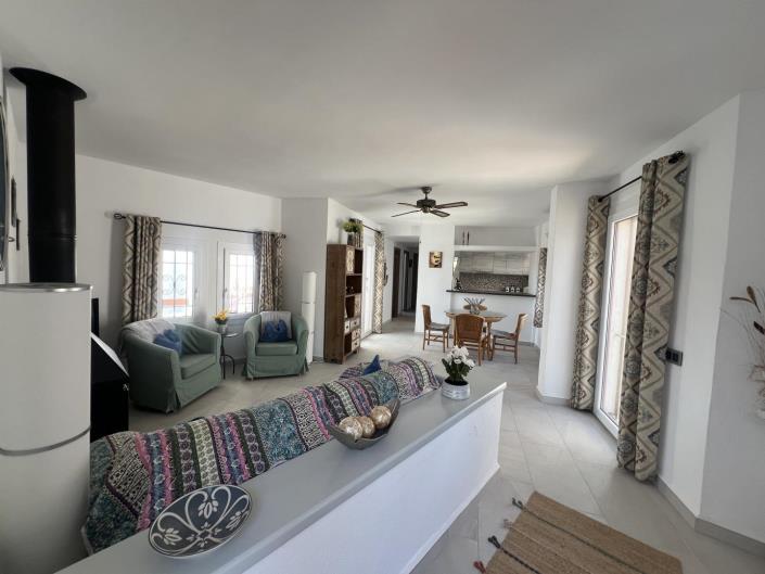 Image No.3-2 Bed Apartment for sale