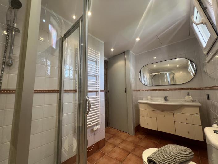 Image No.19-2 Bed Apartment for sale