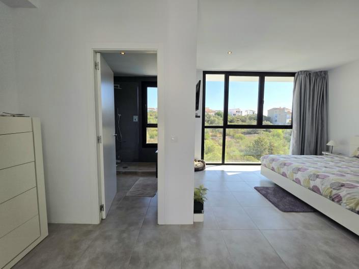 Image No.19-3 Bed Villa for sale