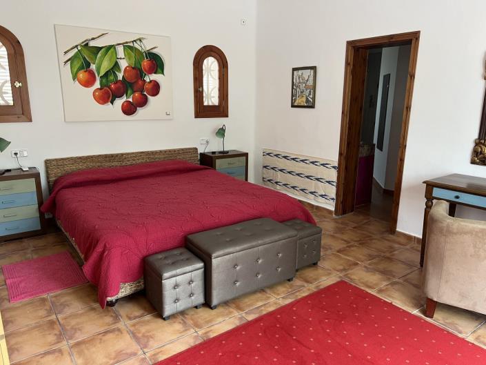 Image No.11-3 Bed Villa / Detached for sale