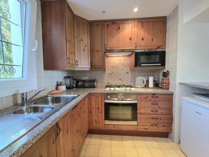 Image No.15-3 Bed Apartment for sale