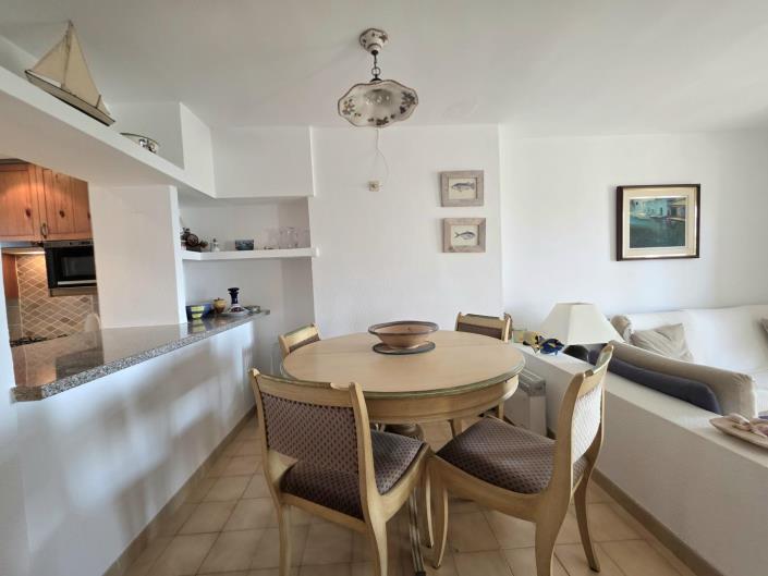 Image No.14-3 Bed Apartment for sale