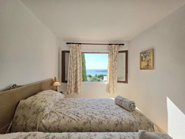 Image No.26-3 Bed Apartment for sale