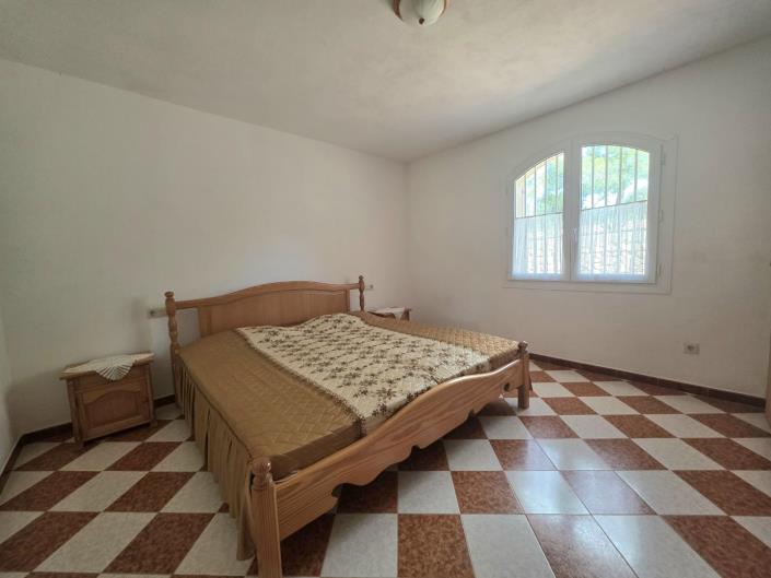 Image No.10-3 Bed Country House for sale