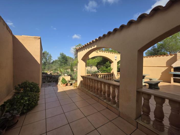 Image No.11-3 Bed Country House for sale