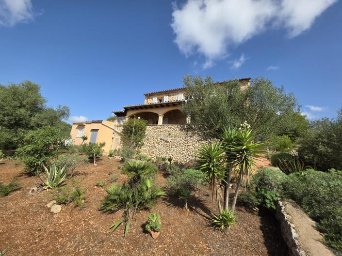 Image No.23-3 Bed Country House for sale